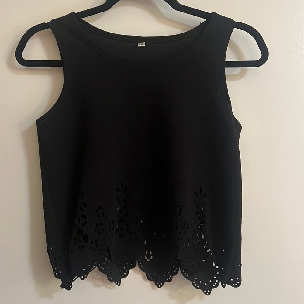 Black SHEIN tank crop top with floral cutout. Size S